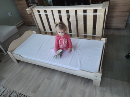 Dětská dřevěná postel Anička