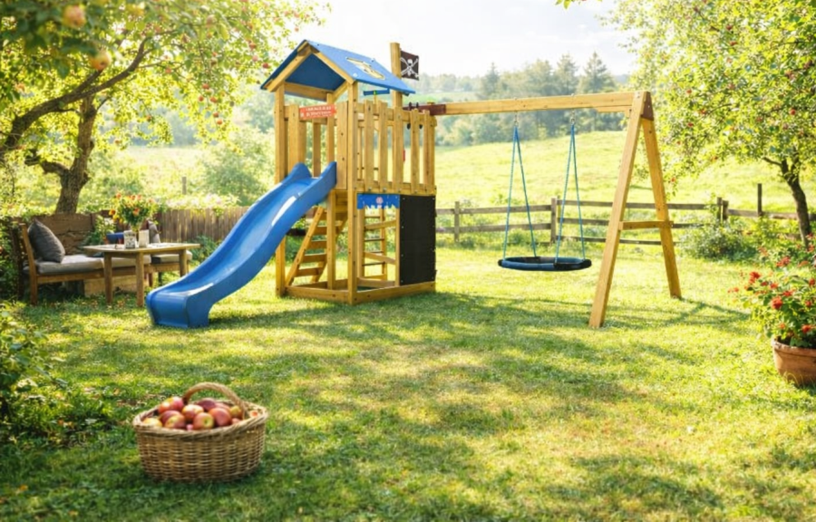 Dětské hřiště Monkey´s Home Malý pirát DOOK s modrou skluzavkou