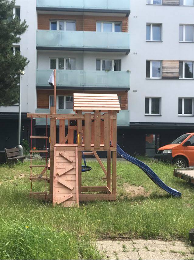 Dětské hřiště Monkey´s Home Malý pirát MAD se žlutou skluzavkou