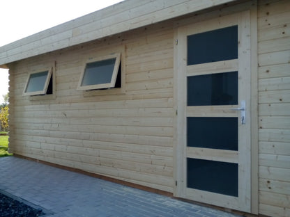 GARÁŽ Rasmus 19 m2 - s dřevěnými dveřmi