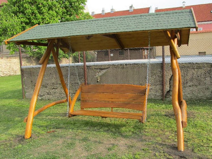 Houpací lavice se stříškou z AKÁTU