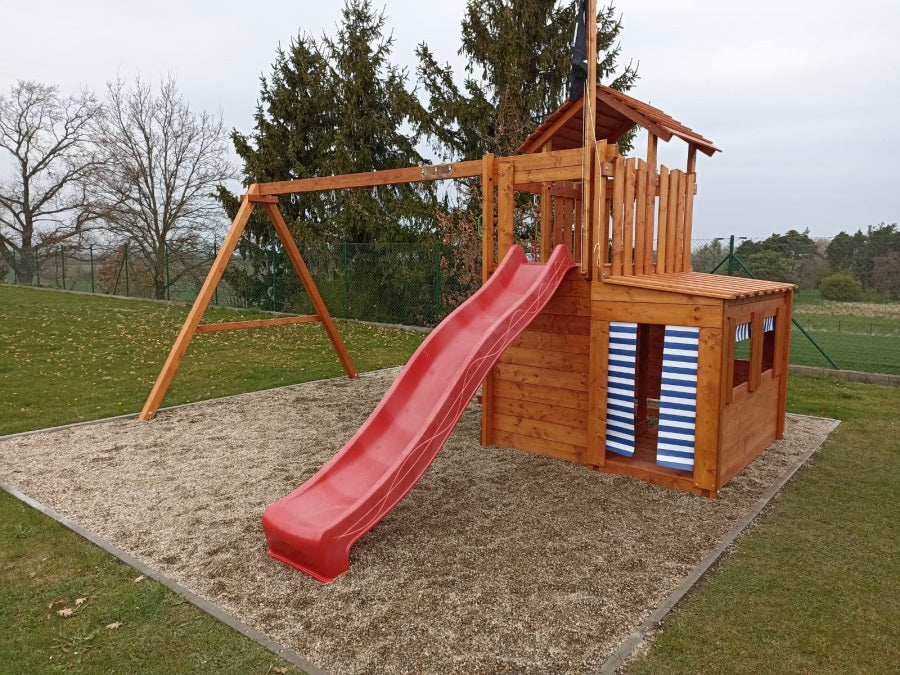 Dětské hřiště Monkey´s Home Velký pirát JOLLY červená