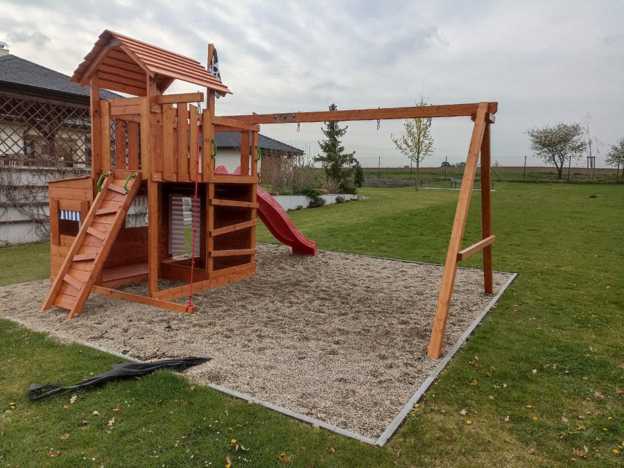 Dětské hřiště Monkey´s Home Velký pirát JOLLY červená