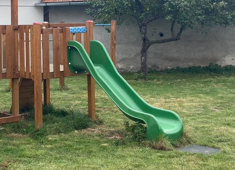 Skluzavka laminátová 2,5 m - zelená - nástup 1 m