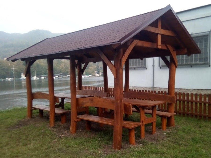 Velký altán z akátu