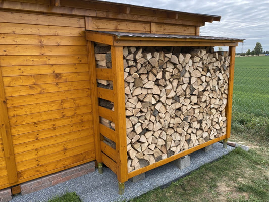 Zahradní dřevník Herold 2270 se zadní stěnou a podlahovým roštem + finální nátěr lazurou v odstínu Zlatý dub